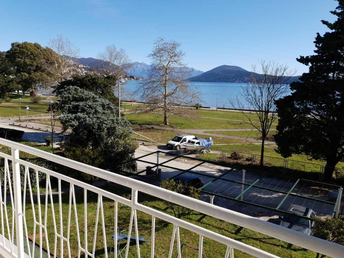 Apartmani Galiot Igalo Esterno foto