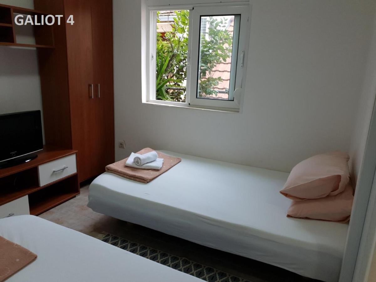 Apartmani Galiot Igalo Esterno foto