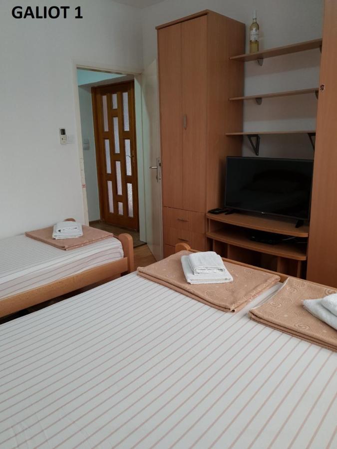 Apartmani Galiot Igalo Esterno foto