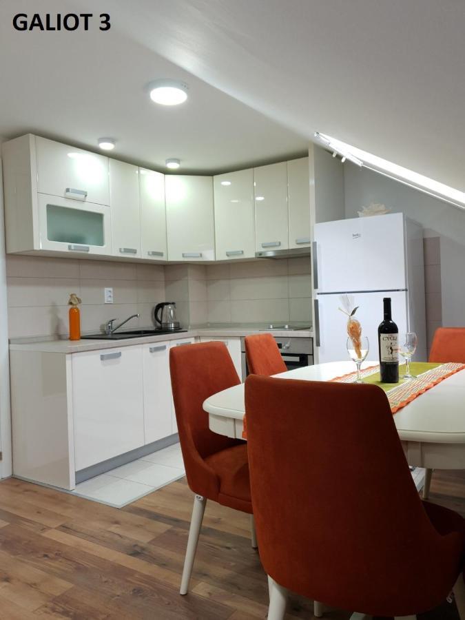 Apartmani Galiot Igalo Esterno foto
