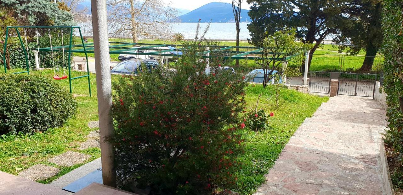 Apartmani Galiot Igalo Esterno foto