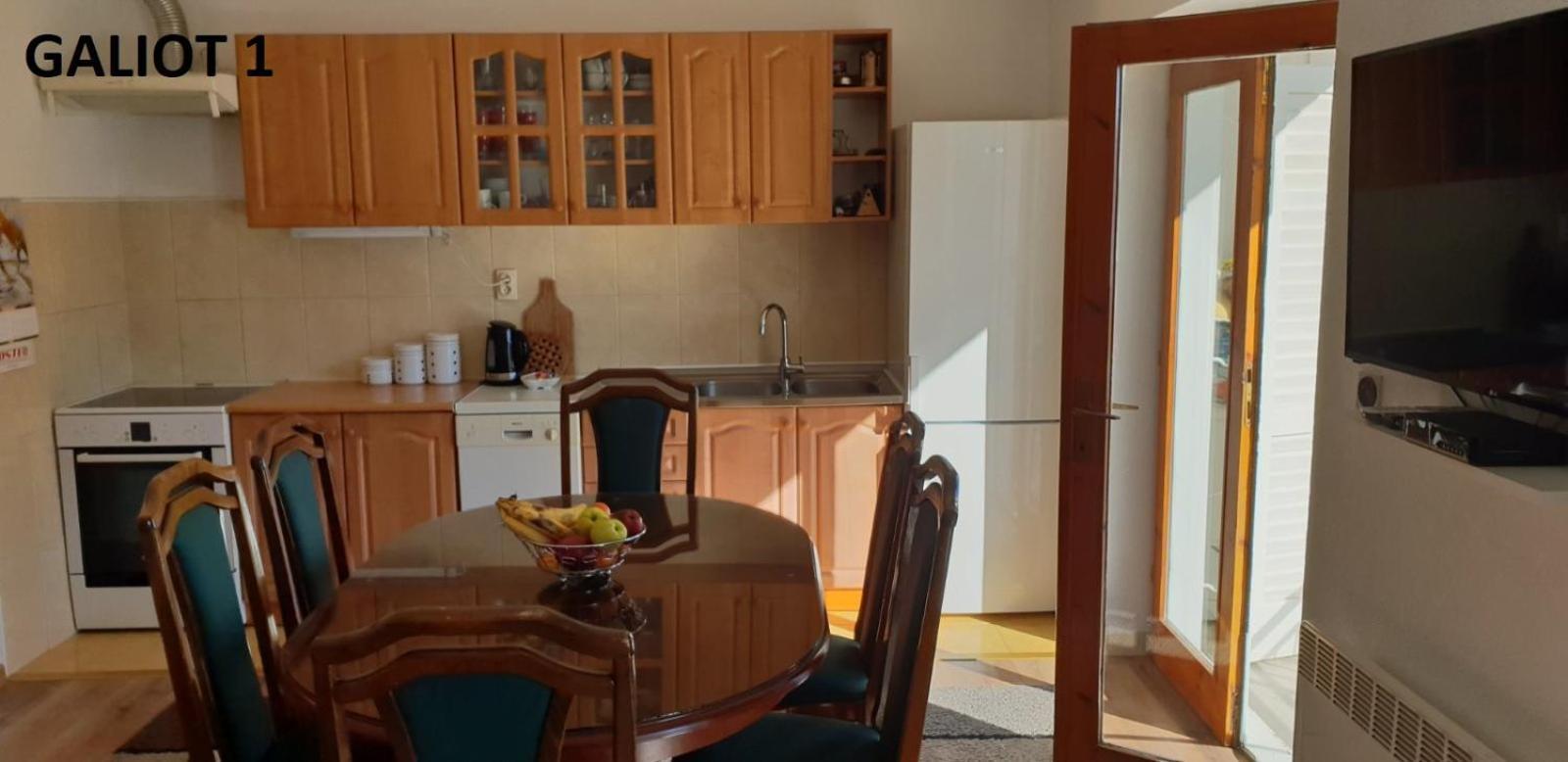 Apartmani Galiot Igalo Camera foto